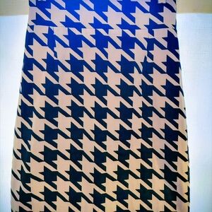 ANTONIO MELANI Black And White Houndstooth Pencil Skirt Size 10